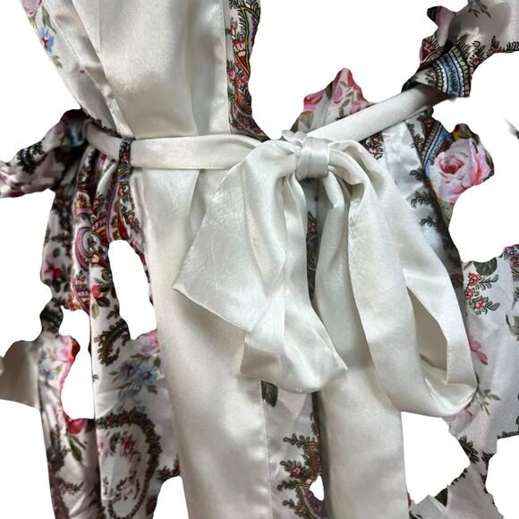 Victoria's Secret Gold Label | White & Pink Satin Short Sleeve Robe | Paisley OS - Picture 7 of 10